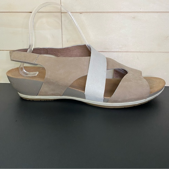 Dansko Vicki Sandals Cream Taupe Women's Size 12 Shoes EU42 Leather Slingback - Picture 1 of 11